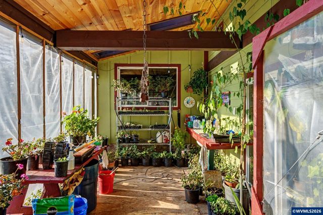 32365 North Fork Rd SE, Lyons, OR 97358