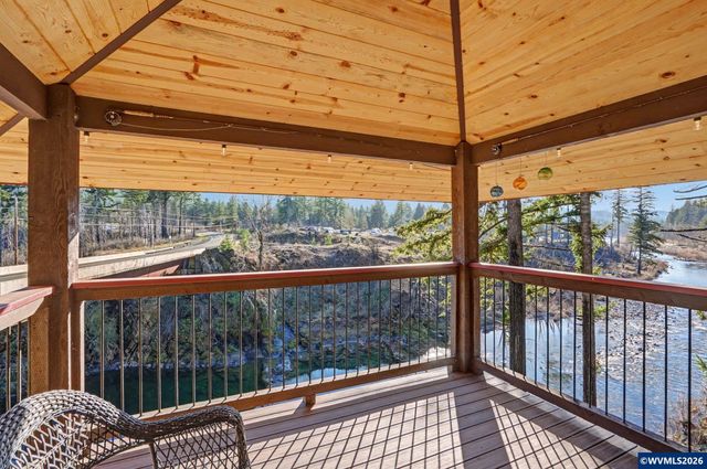 32365 North Fork Rd SE, Lyons, OR 97358