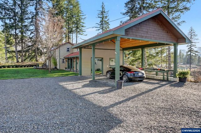 32365 North Fork Rd SE, Lyons, OR 97358