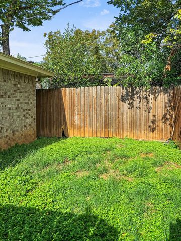 821 N Mesquite Street B, Arlington, TX 76011