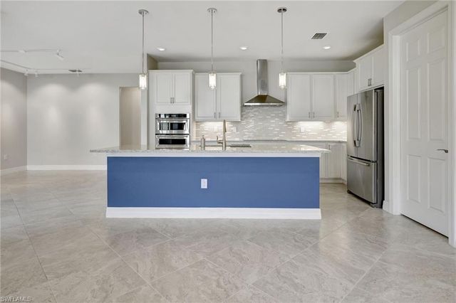 11752 Bowes CIR, Fort Myers, FL 33913