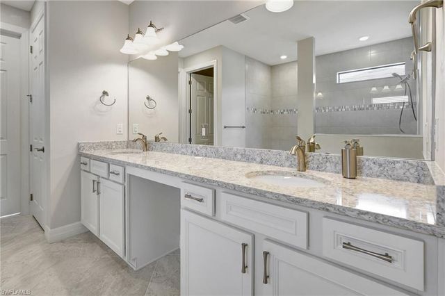 11752 Bowes CIR, Fort Myers, FL 33913