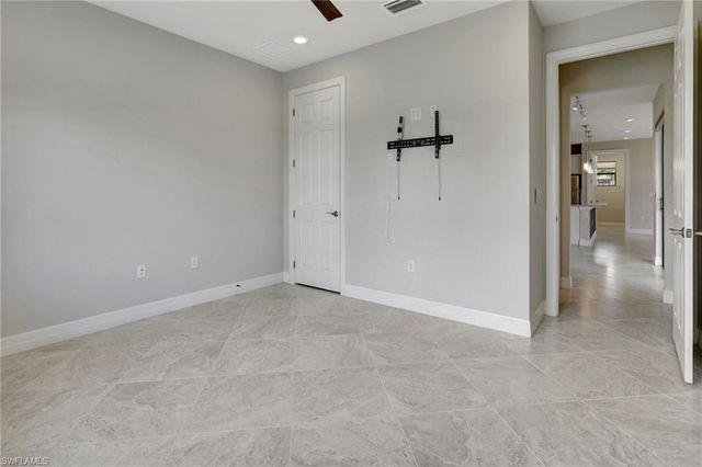 11752 Bowes CIR, Fort Myers, FL 33913