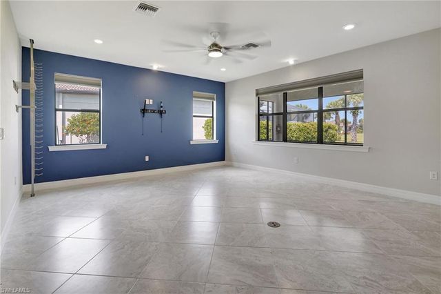 11752 Bowes CIR, Fort Myers, FL 33913