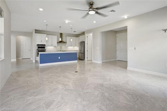 11752 Bowes CIR, Fort Myers, FL 33913