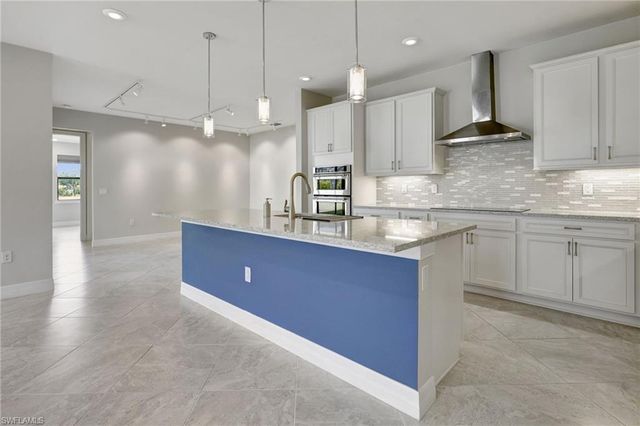 11752 Bowes CIR, Fort Myers, FL 33913