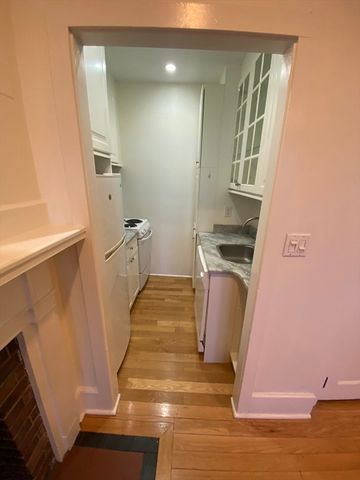 458 Beacon Street 1, Boston, MA 02115