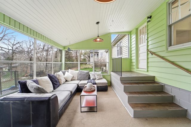 6635 Sunset Terrace, Windsor Heights, IA 50324