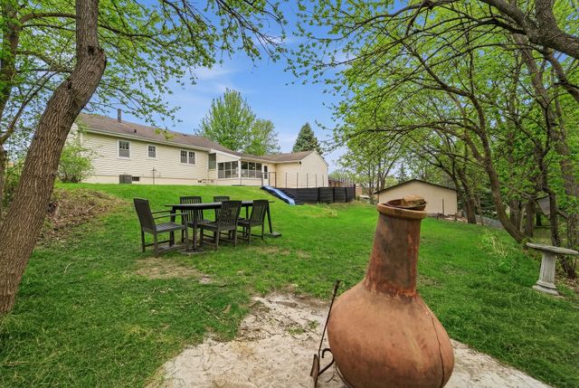 6635 Sunset Terrace, Windsor Heights, IA 50324