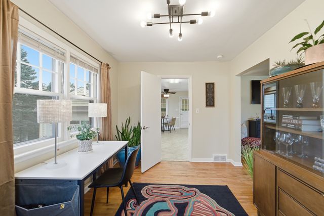 6635 Sunset Terrace, Windsor Heights, IA 50324