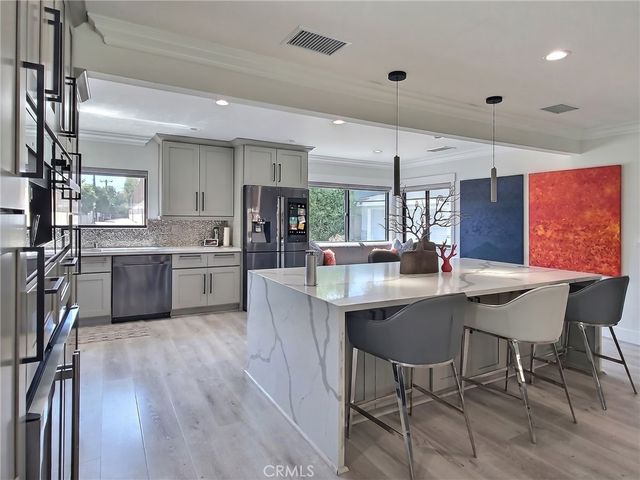 1023 Atlee, La Canada Flintridge, CA 91011