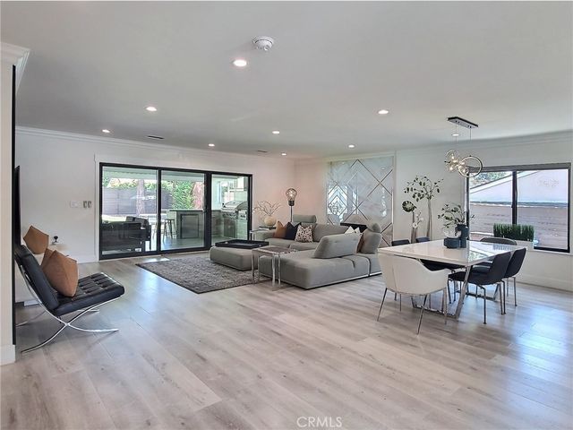 1023 Atlee, La Canada Flintridge, CA 91011