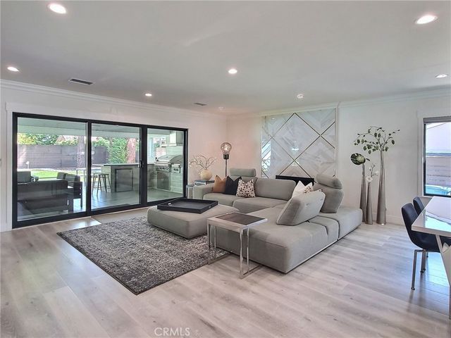 1023 Atlee, La Canada Flintridge, CA 91011