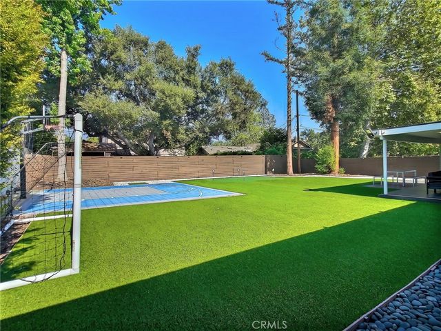 1023 Atlee, La Canada Flintridge, CA 91011