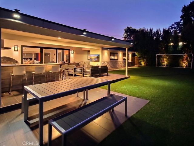 1023 Atlee, La Canada Flintridge, CA 91011