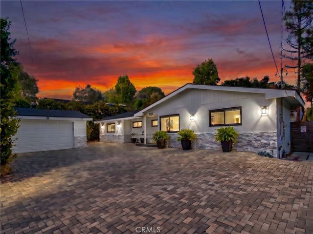 1023 Atlee, La Canada Flintridge, CA 91011
