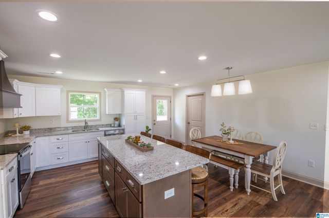 33 COUNTY ROAD 6401, Clanton, AL 35046