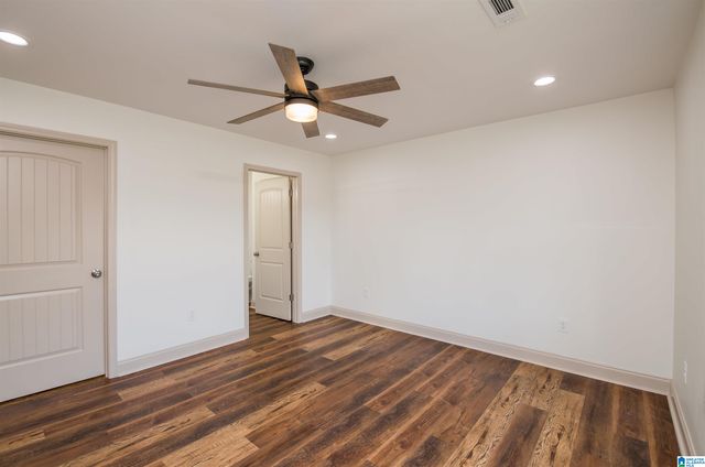 33 COUNTY ROAD 6401, Clanton, AL 35046