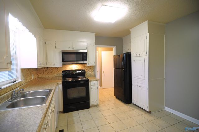 2505 Lancelot Drive, Huntsville, AL 35803