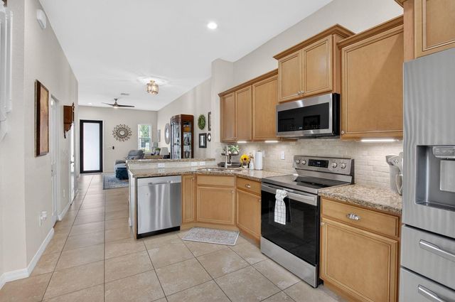 485 Graham Place, Boynton Beach, FL 33435