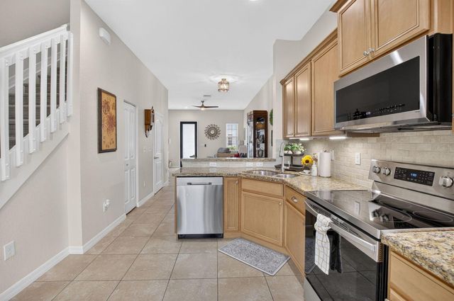 485 Graham Place, Boynton Beach, FL 33435
