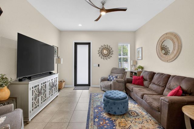 485 Graham Place, Boynton Beach, FL 33435