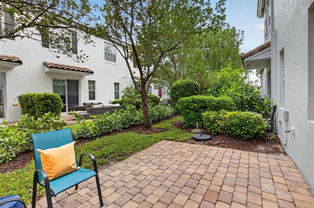 485 Graham Place, Boynton Beach, FL 33435
