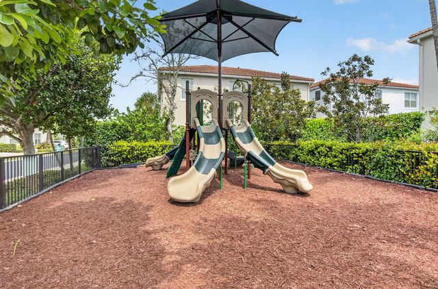 485 Graham Place, Boynton Beach, FL 33435