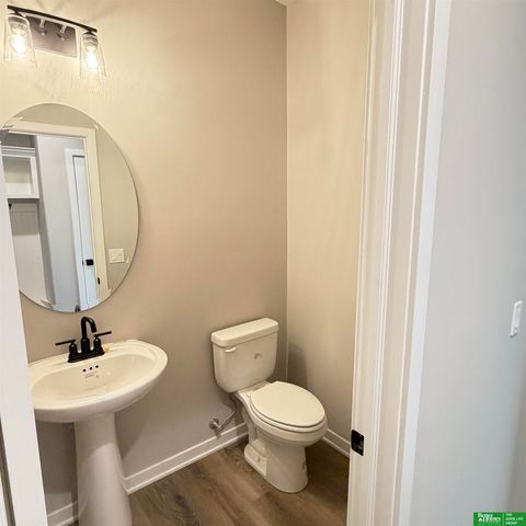 8701 N 177th Street, Bennington, NE 68007
