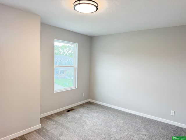 8701 N 177th Street, Bennington, NE 68007