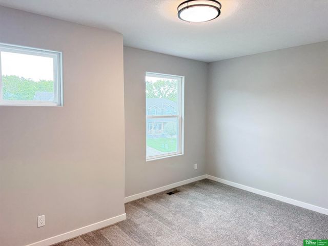 8701 N 177th Street, Bennington, NE 68007