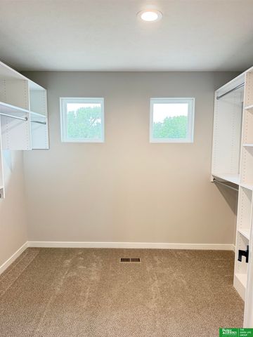 8701 N 177th Street, Bennington, NE 68007