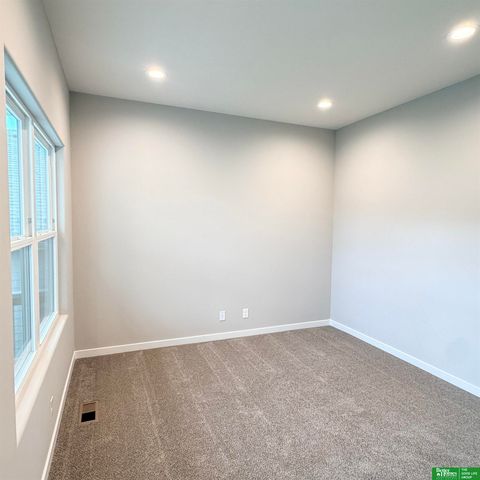8701 N 177th Street, Bennington, NE 68007