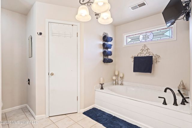 8140 Oakleaf Circle, Olive Branch, MS 38654