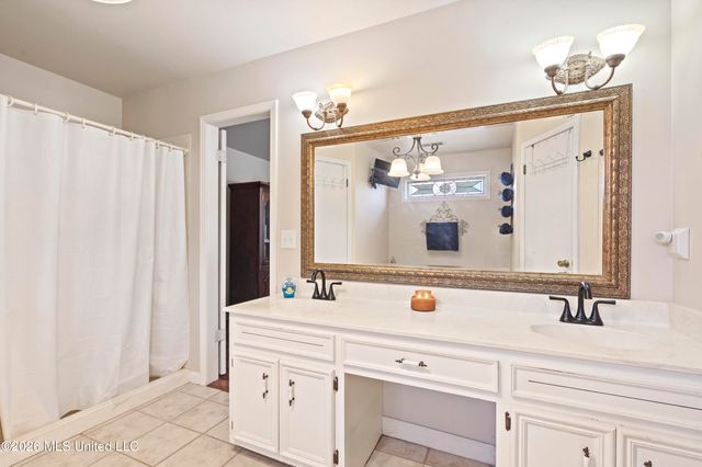 8140 Oakleaf Circle, Olive Branch, MS 38654