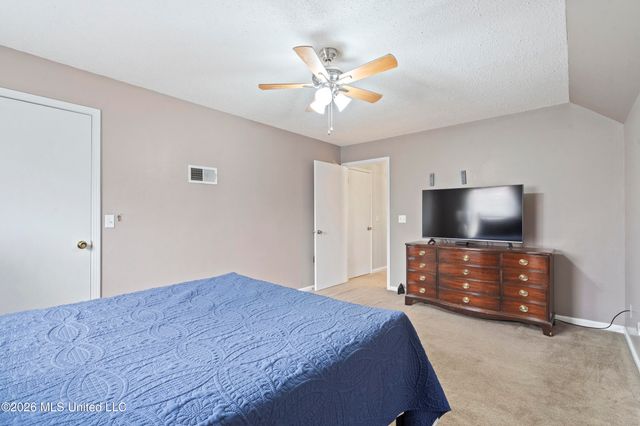 8140 Oakleaf Circle, Olive Branch, MS 38654