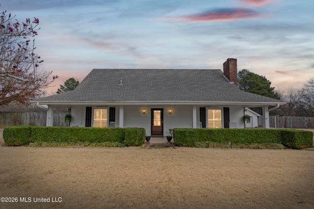 8140 Oakleaf Circle, Olive Branch, MS 38654