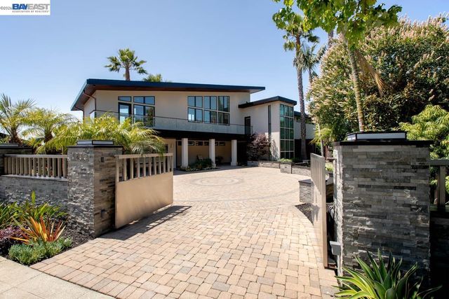 1235 Hawthorne St, Alameda, CA 94501