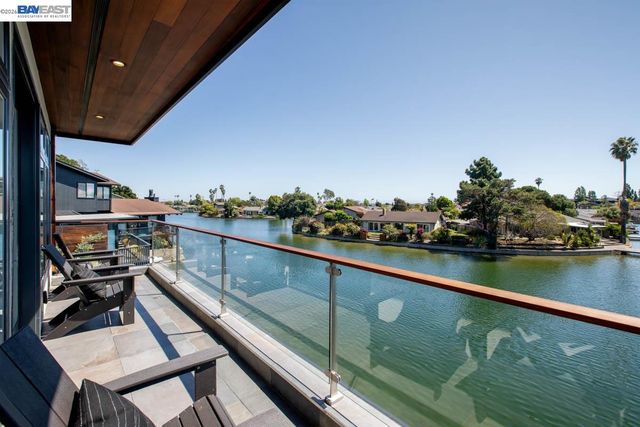 1235 Hawthorne St, Alameda, CA 94501
