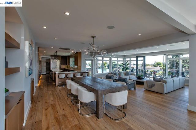 1235 Hawthorne St, Alameda, CA 94501