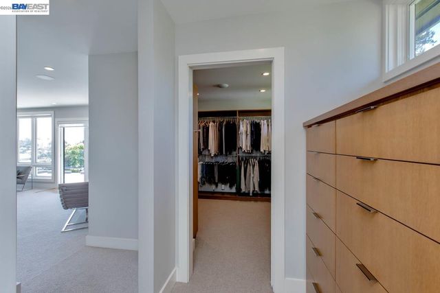 1235 Hawthorne St, Alameda, CA 94501