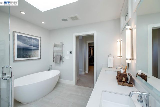 1235 Hawthorne St, Alameda, CA 94501