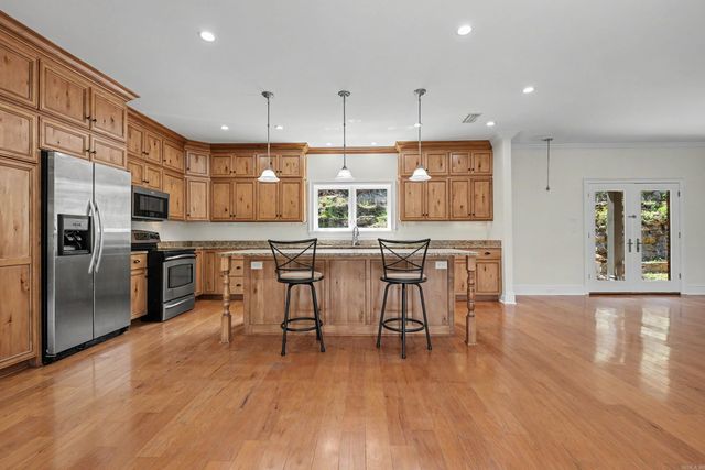 1 Overlook Circle, Little Rock, AR 72207