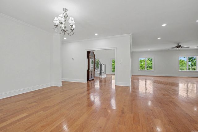 1 Overlook Circle, Little Rock, AR 72207