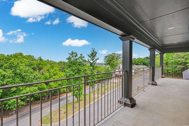 1 Overlook Circle, Little Rock, AR 72207