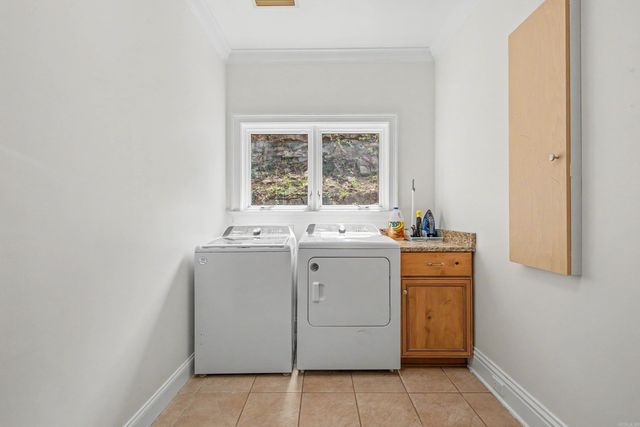 1 Overlook Circle, Little Rock, AR 72207