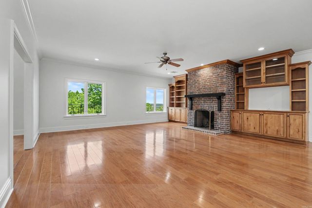 1 Overlook Circle, Little Rock, AR 72207