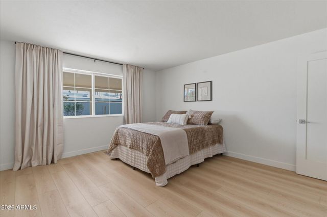 7637 E THORNWOOD Drive, Scottsdale, AZ 85251