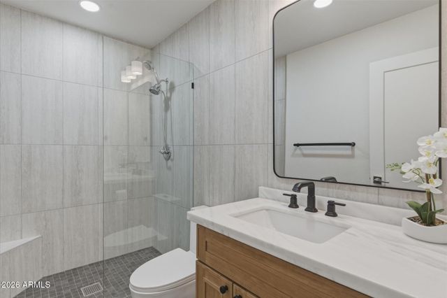 7637 E THORNWOOD Drive, Scottsdale, AZ 85251