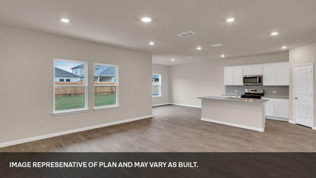 552 Gilmer LN, Buda, TX 78610